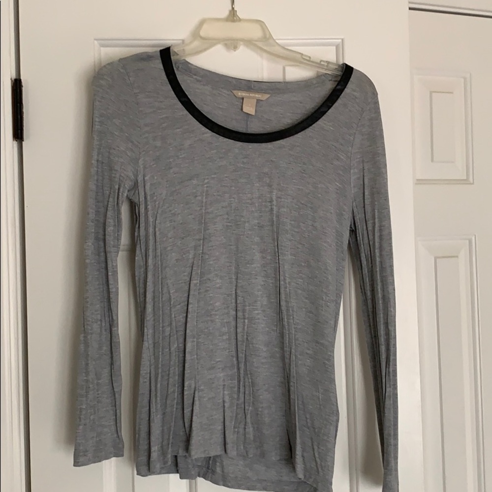 Grey cotton shirt with leather detail at collar